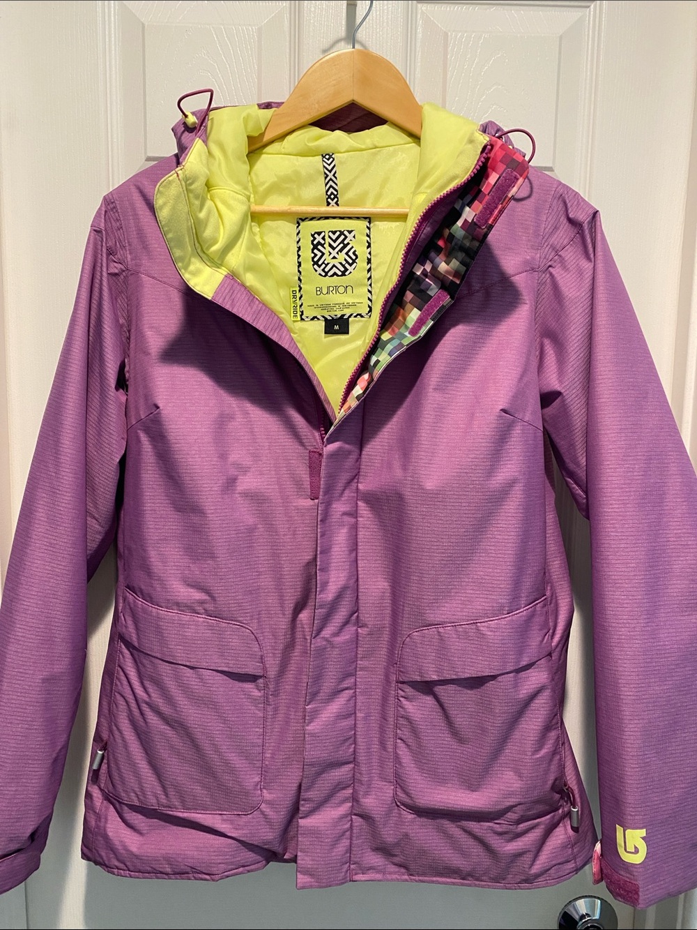 Burton Women’s Purple Snowboard Ski Jacket with Lime Lining